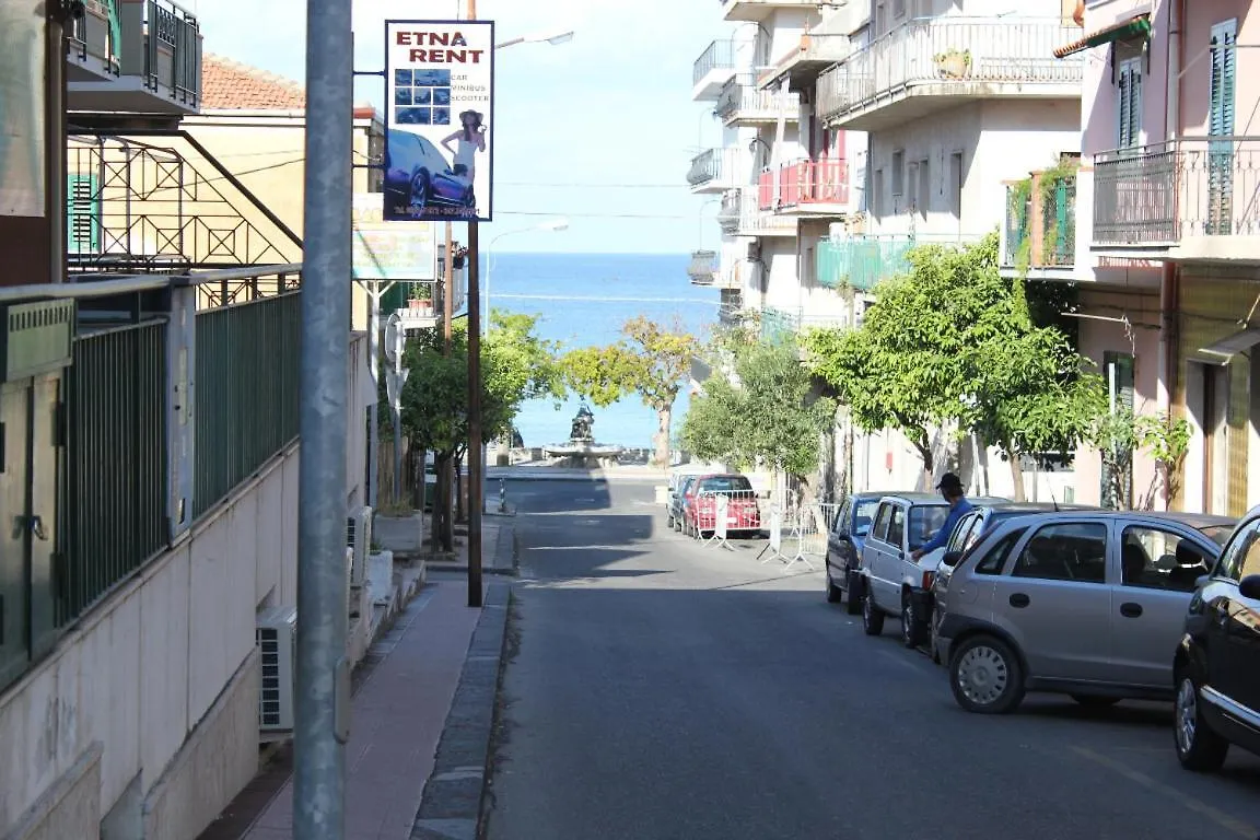 Monovano Di Schiso Giardini Naxos Itálie